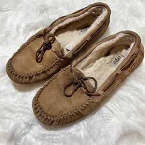 UGG Dakota Moccasin Slippers Size 12